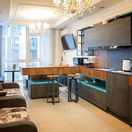 Sun Apartments Kiev Bagian luar foto