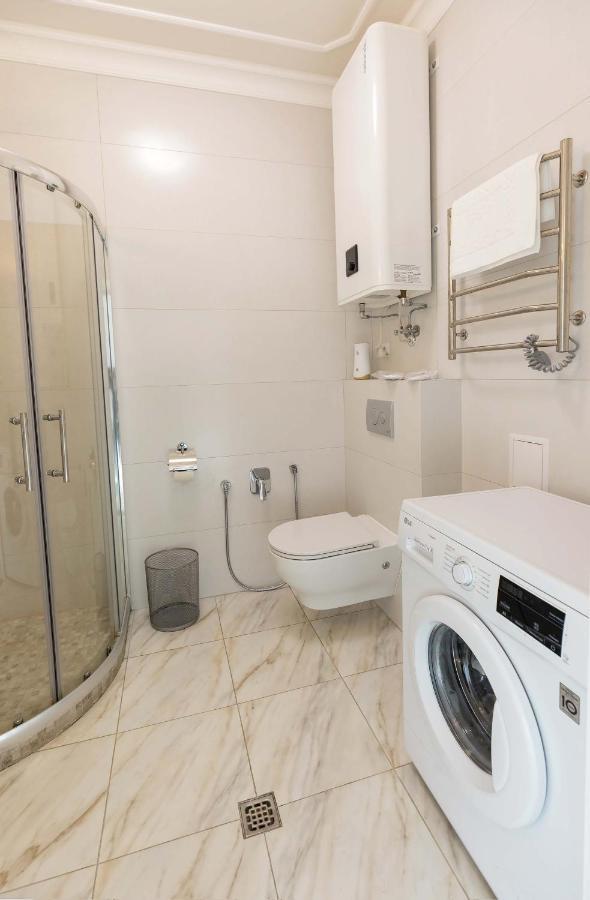 Sun Apartments Kiev Bagian luar foto