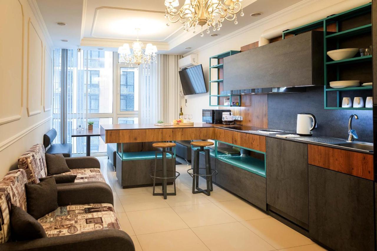 Sun Apartments Kiev Bagian luar foto
